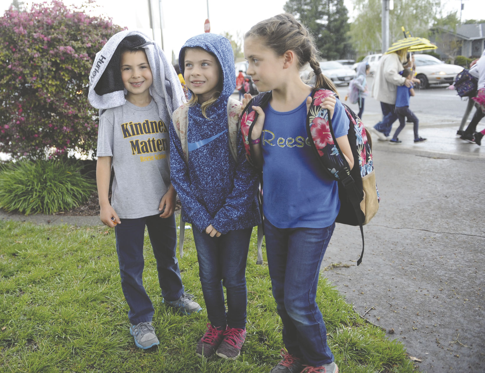 LUSD board votes to keep uniform policy at Reese Elementary